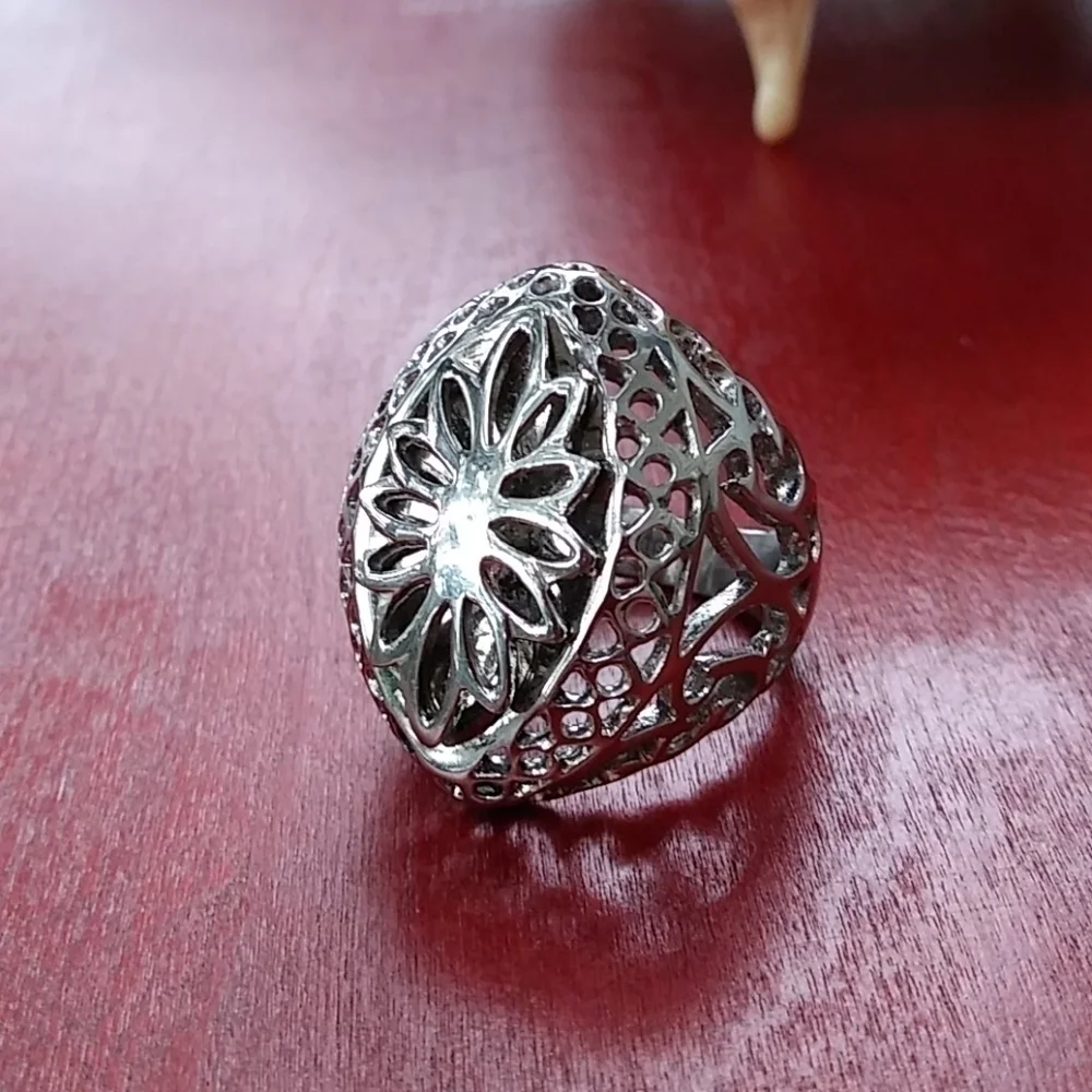 Stainless Steel Statement Outstanding Ring sz 9